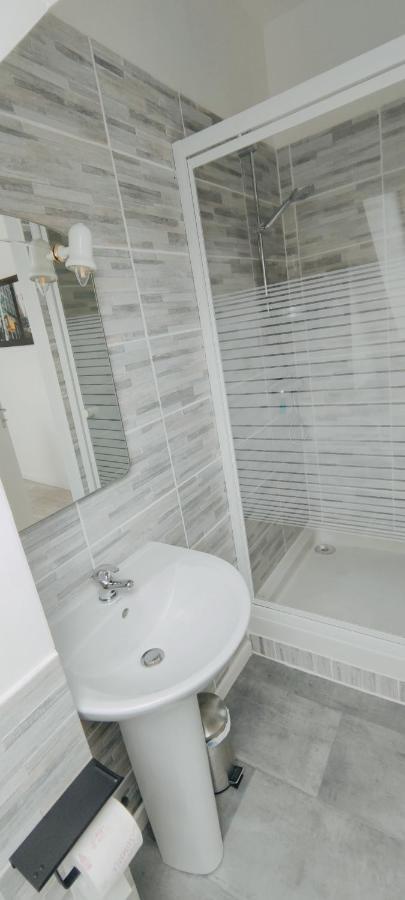 Chaleureuse Petite Maison De Bourg Beaumont-sur-Sarthe Exteriér fotografie